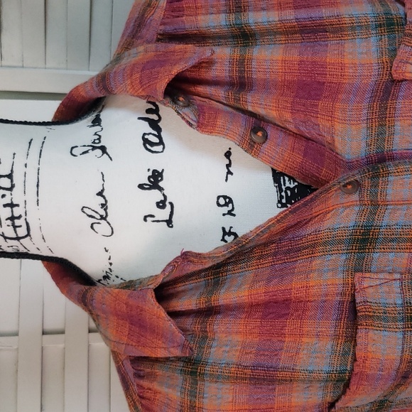 Pilcro long sleeve buttons down plaid burnt orange and brown woman shirt size M - Picture 2 of 6